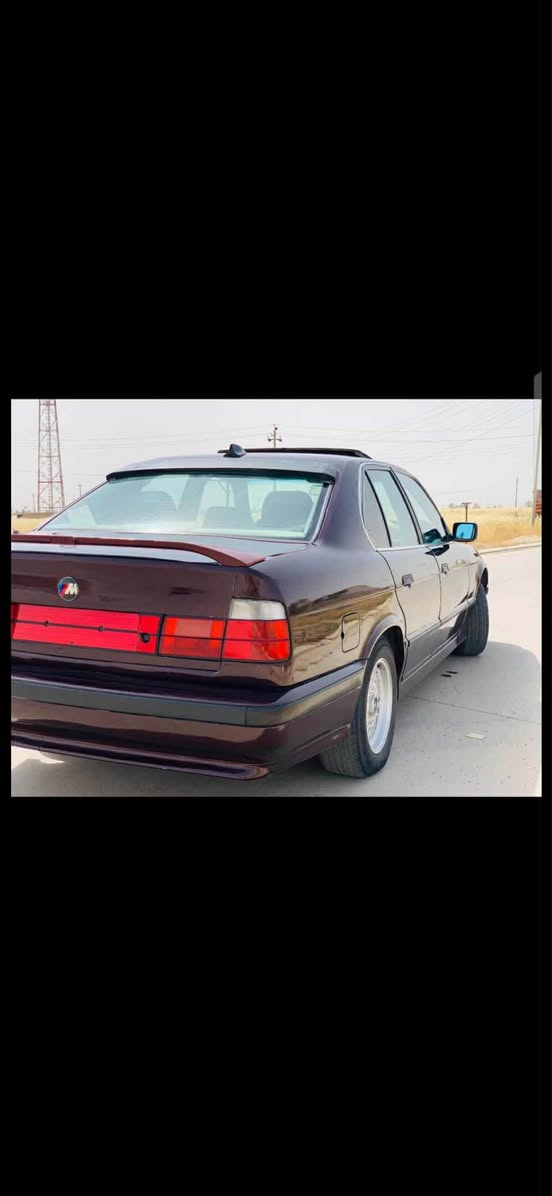 Bwm525 تۆماتیک تەبرید سلایت ٢٥ کەپس گێر مەکینە تەق و رەقەی هەموو شتیکی بەشەرت ٤ چوار تای و ویلی تازەیە تازە تاحمیل کراوەتەوە سەیارەکە سەیارەکە بە ناوی خۆمانە ١٤ وەرەقە غەرامەی لەسەرە ساعر 44$وەرەقە و جواردە وەرەقی غرامە  بۆ دەگەرینیەوە 30$وەرەقە بۆ زانیاری زیاتر پەیوەندی بەو ژمارەیەوە بکەن *********** أربيل, العراق
