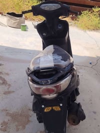 دراجه البيع نضيفه سعر 400وبيه مجال  07832137632