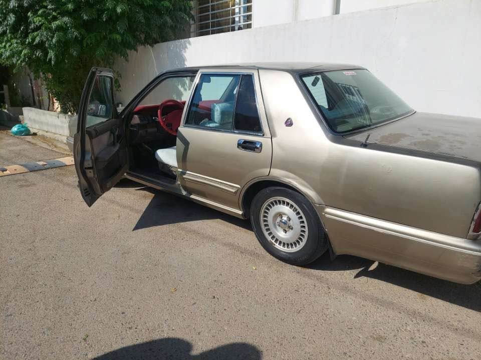 نيسان سيدريك • ٢٠٠١ • بلا بوية