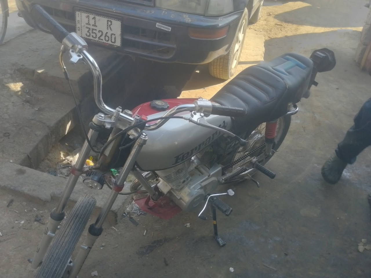 السلام عليكم دراجه نامه موديل 21 ولمحرك 23 دراجه ناعمه خير من الله يرادلها بس ويل امامي عوزها مكاني مزرعه الصويره سعر 360 وبيها مجال حك الجيه الاتصال *********** وبيك خير وتدلل خاص ما متواجد
