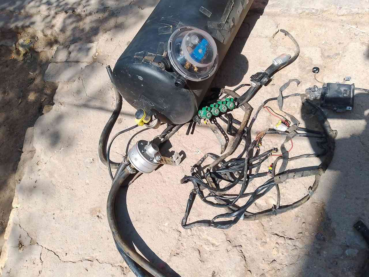 سلام عليكم منضومه غاز جديده مال بيجو شغاله 60لتر ب350 وهاذ رقمي ***********
