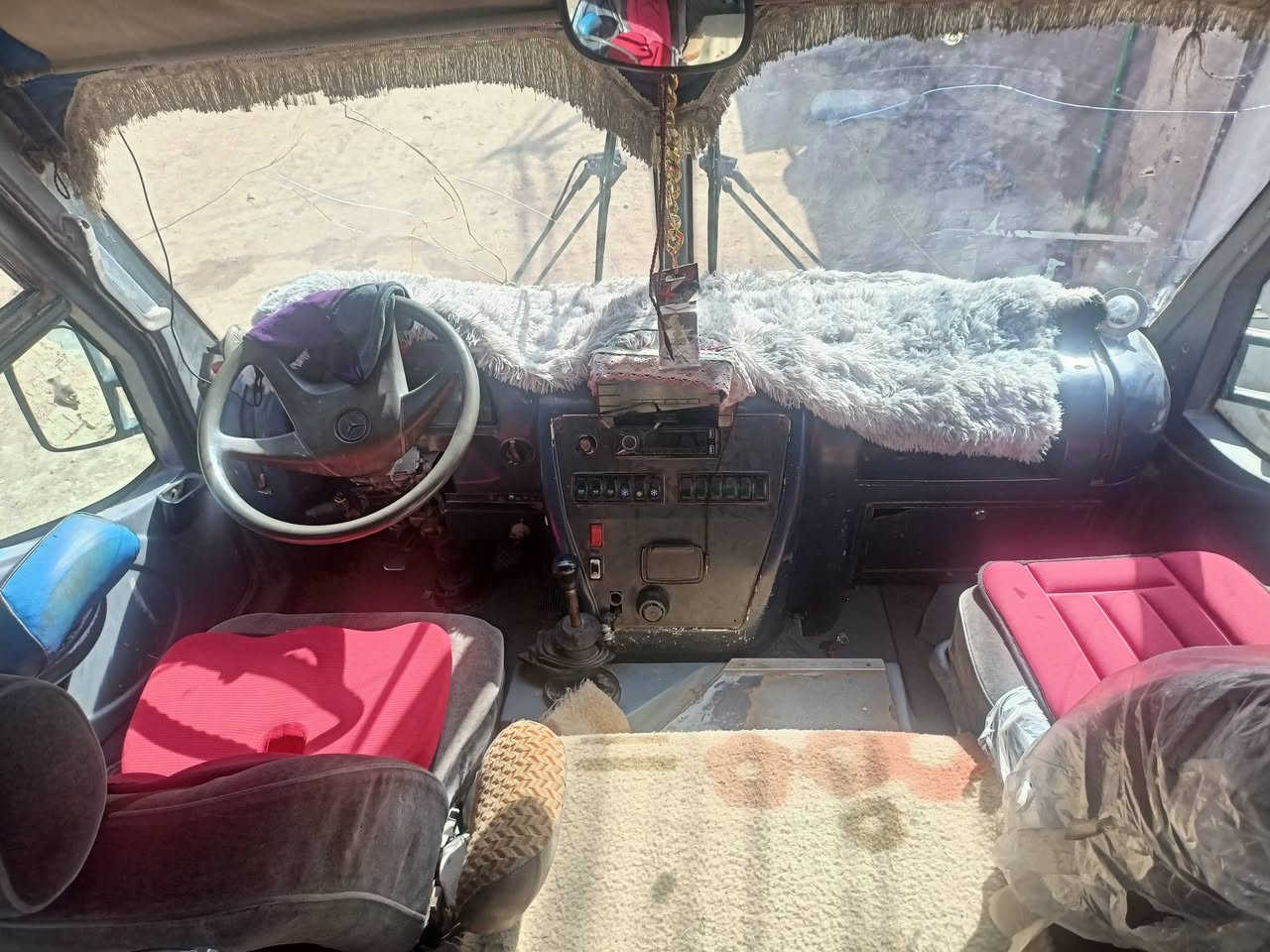 باديه مارسيدس موديل 2001 تحويل مصفره حلوه رقم قادسيه مجموعه حلوه مكانه حله سعر 70 ورقة بيه مجال ***********
