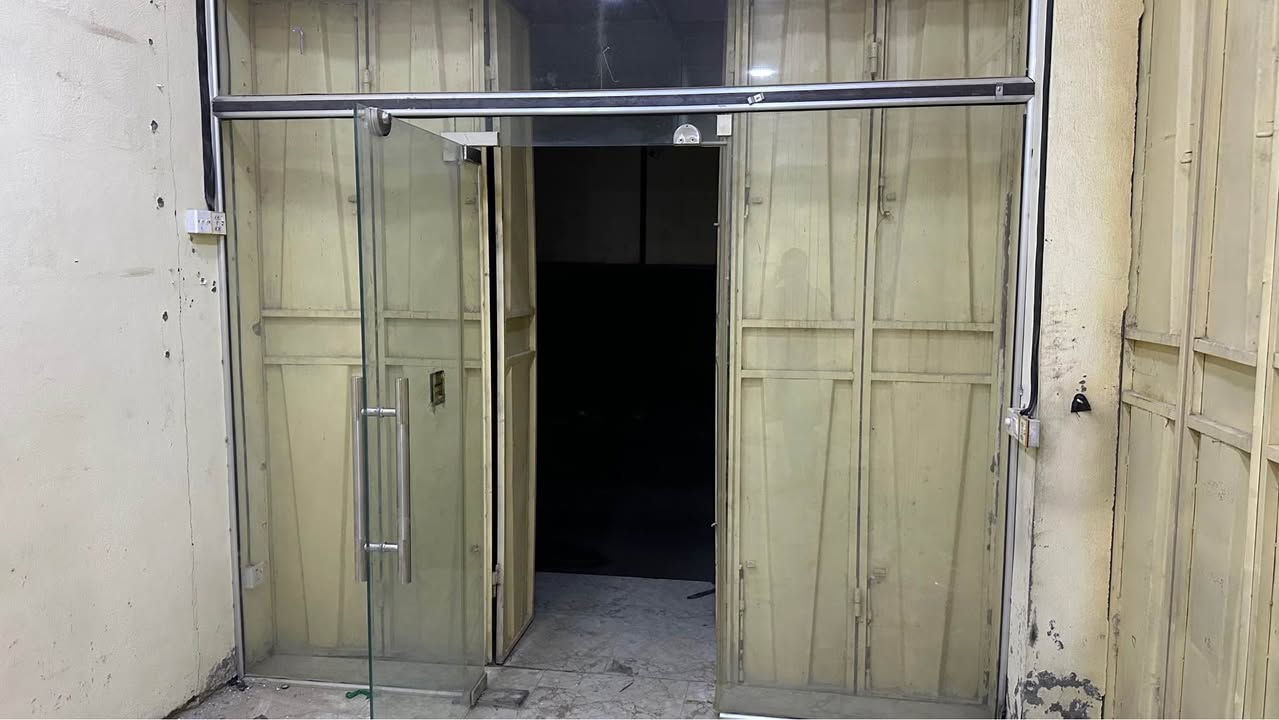 للبيع سقف ثانوي جديد صار شهر من مشدود22 متر

وايضاً جام خانة عرض 3 ارتفاع 4 جديده صار شهر من نشدت. 

للاستفسار الاتصال ‭***********‬

واتساب ***********

متواجد ع الخاص.

المكان كربلاء. كربلاء, العراق
