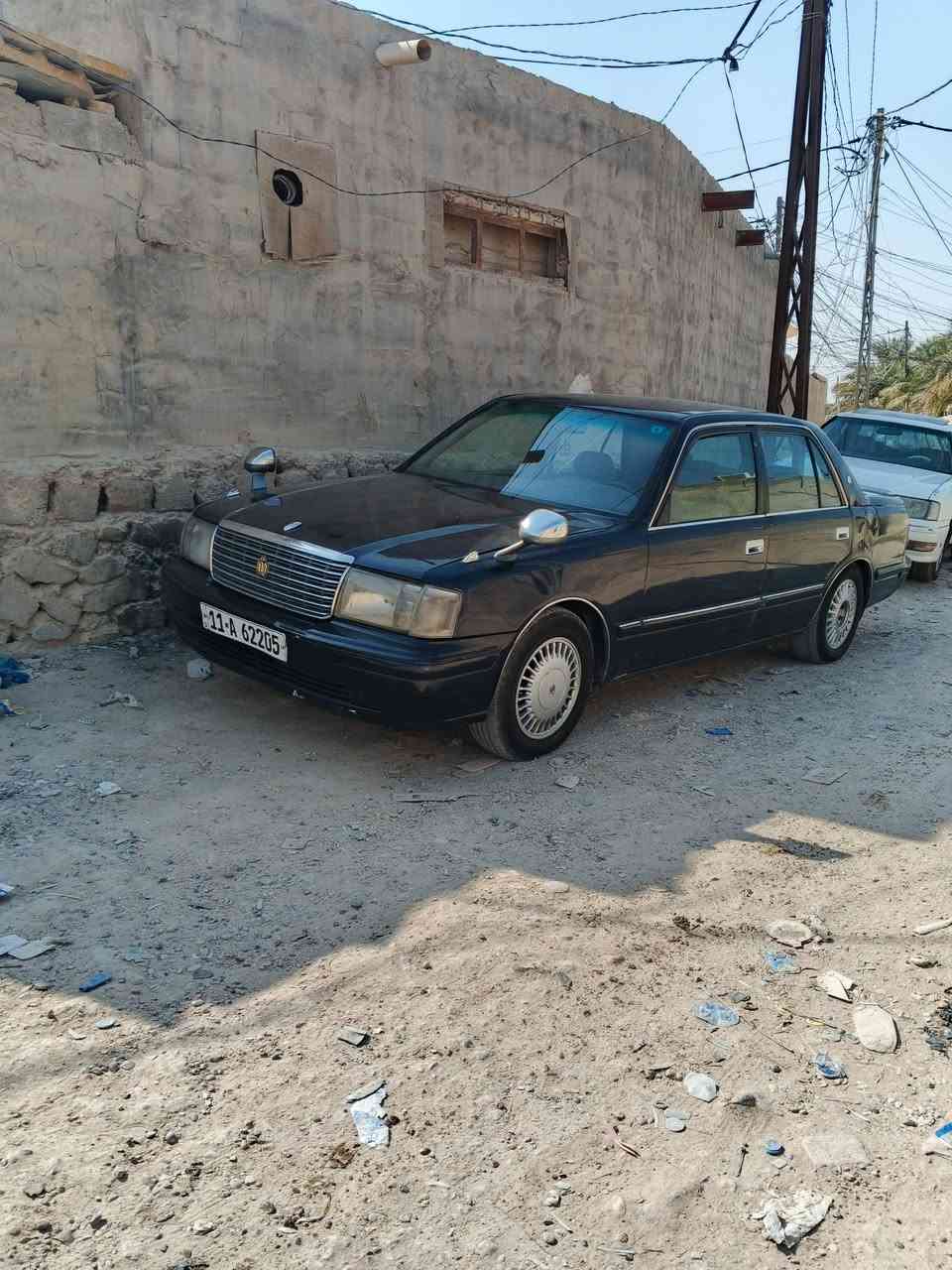 سلام عليكم للبيع سيارة راس ثور كفالة مديل 96 مكينه 3000كيرجديد مكان النجف ابو صخير***********
