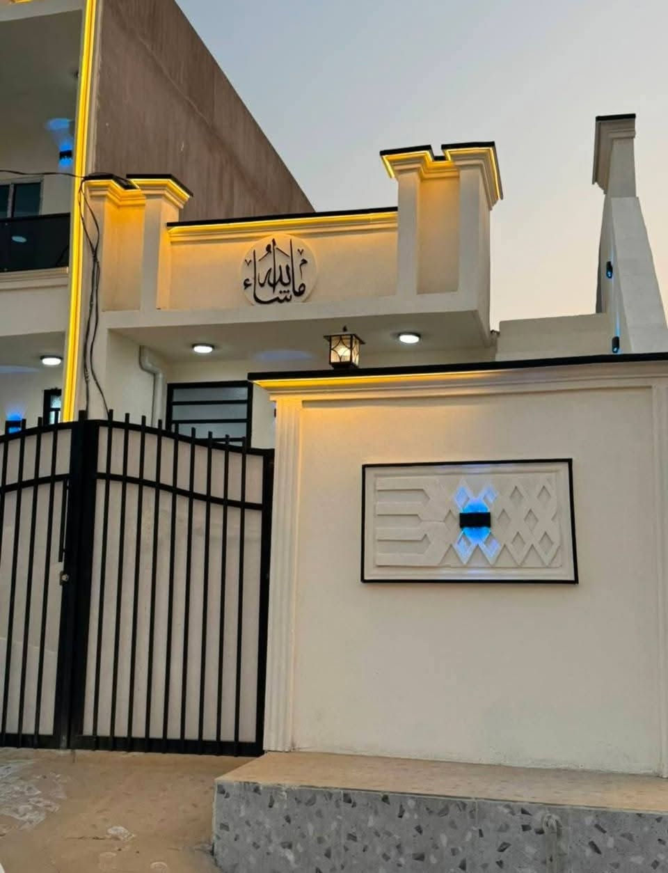 للبيع🏠 بيت جديد 100متر بسعر مناسب 35 حي بدر فرع صيدلية الغدير قرب المستوصف يتكون غرفتين نوم ومطبخ وحمام وتواليت غربي ومنور وستقبال وتواليت شرقي وحوش  ***********
@إشارة
