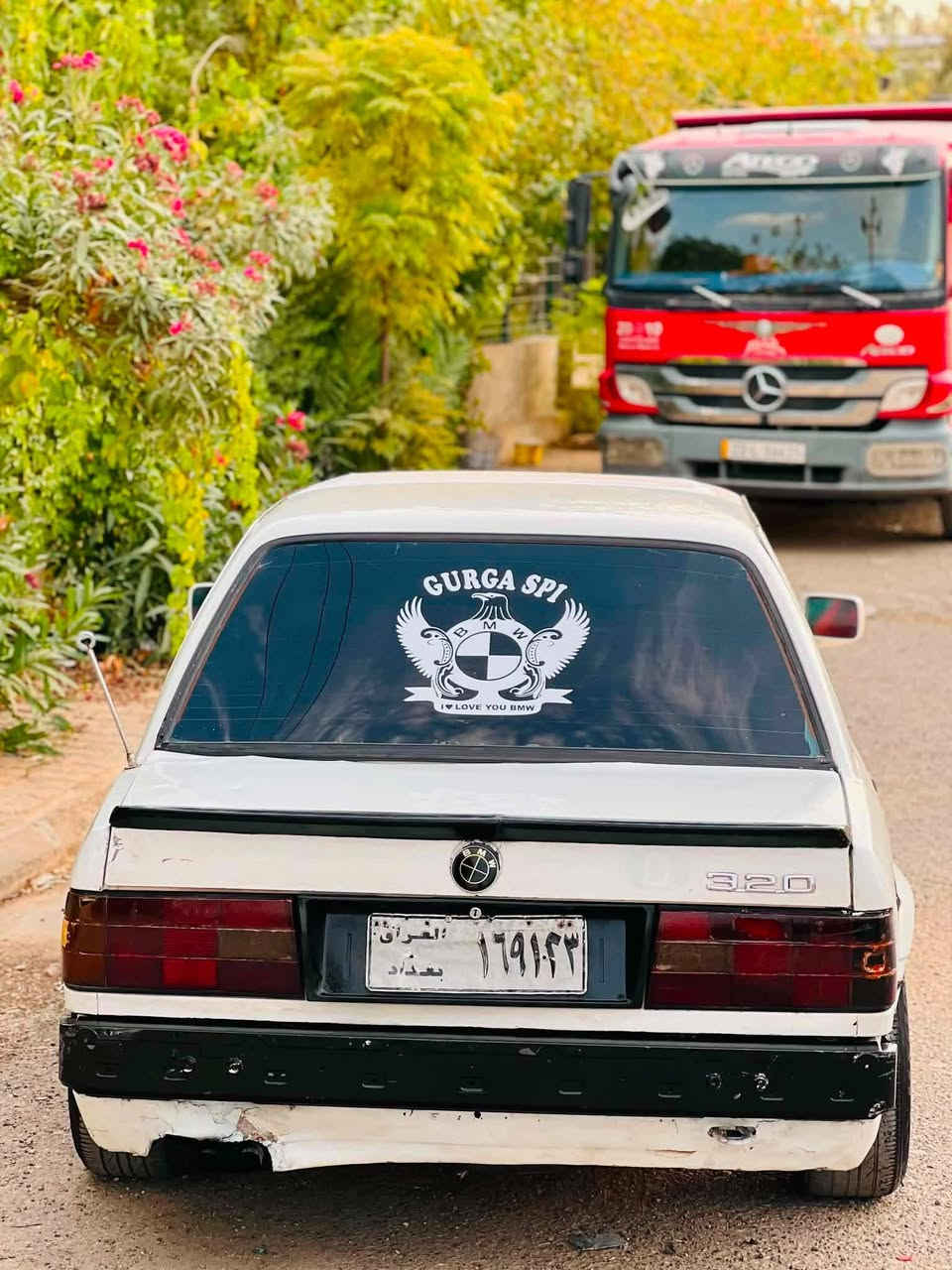 سەرەتا بەناوی خوا bmw مۆدێل 1991 ئاڕمی پلاستیکی سلێمانی گێڕو مەکینە بەشەرت  مەکینەی 525 عادی بێزارە لە قوەتی خۆی  تەقەو ڕەقەی بەشەرت سەیارەکەی زۆر پاکو جایزە هەموو گیانی ئیش ئەکات  نوک بۆنوک بەشەرت  
سعری22 گڵا مەعامەلەیەکی کەم 
مشتەریت نامە بنێرە 
ژم.***********
ژم.***********
