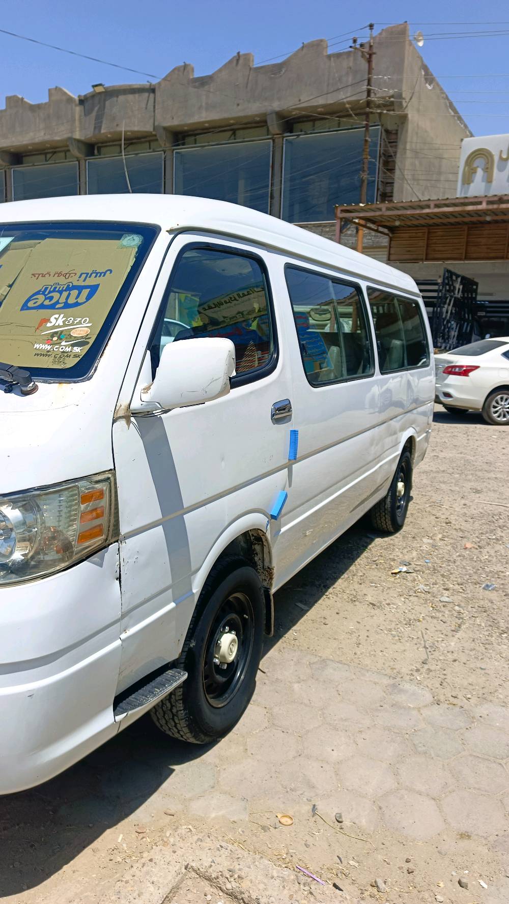 جنبي h1 حرة للبيع رقم بغداد دولي.  ترهم مراوس ب نيسان سني او اكسنت او سيراتو او النترا  
بسمي مشروع وطني 
كير محرك اكسن مكفولات مكينه y4
بيهة دعجه بل طويلة مثل ما موضح بل صورة 
و بيهة بارد كد شبر بل بجم مثل ما موضح بل صورة 
صدر امامي خلفي جديد كهربائيات كلهة شغالة
تبريد عوزة بس كمبريسر بواري كاملة فانات شغالة 
 مكان السيارة بغداد المدائن خلف مرقد الصحابي سلمان المحمدي 

سعر 80 و بي مجال شي قليل 

للاستفسار اتصال /***********/