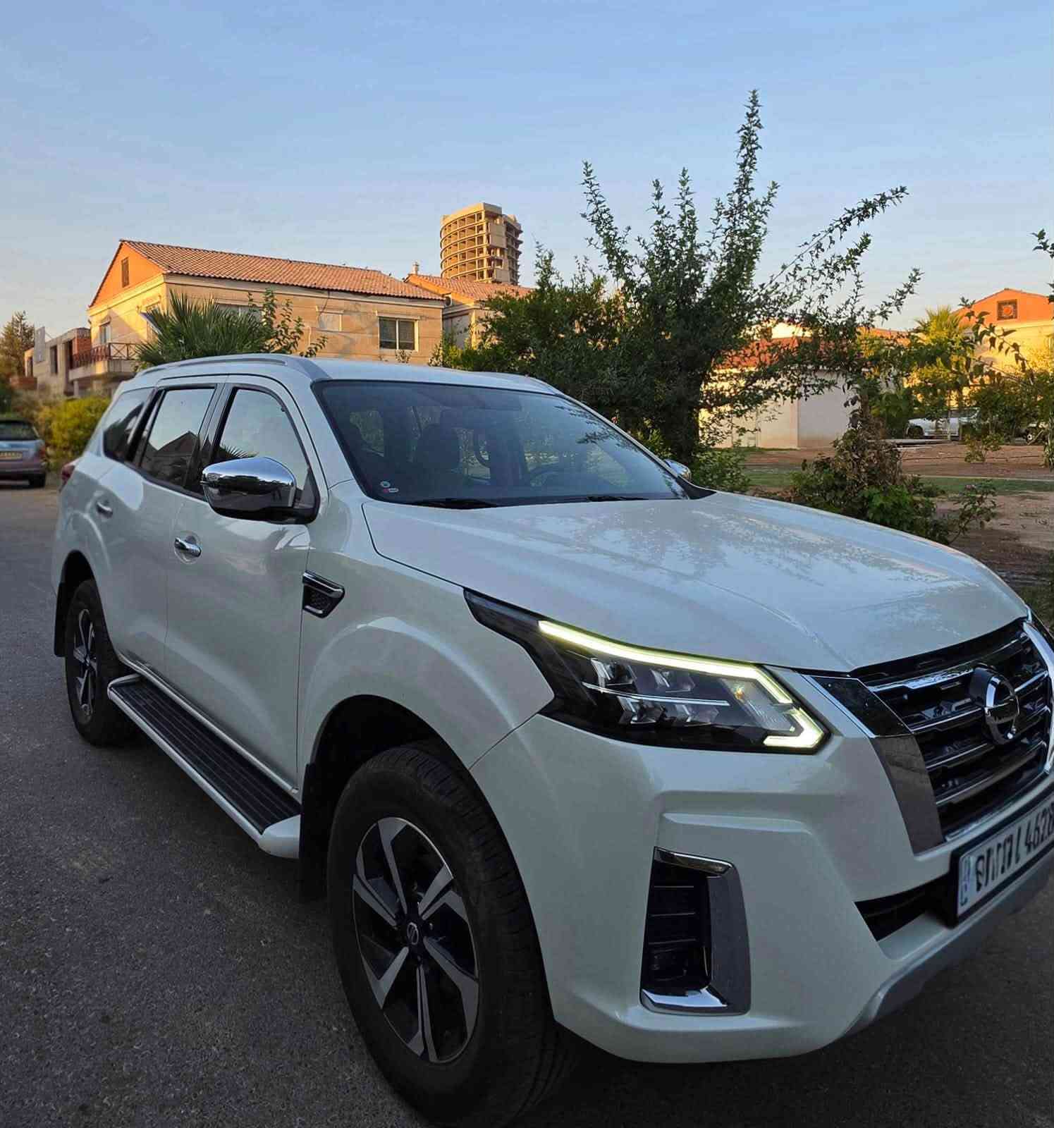 نيسان اكستيرا Xterra موديل ٢٠٢٤ وكالة السور، ماشية ٥٠٠٠ كيلومتر فقط (السيارة بحالة الوكالة)، مرقم اربيل كامل.

سيارة مواصفات بلاتينيوم محرك ٢،٥٠٠ اربع سلندر، اكسل خلفي، ٧ راكب، تبريد مركزي ٣ قطع، تحكم ستيرن، حساسات خلفية، بصمة و تشغيل عن بعد، كراسي خلفي قلاب، شاشة كبيرة وكامرة خلفية. 
ضمان وكالة السور ١٠٠ الف كيلومتر.

السعر ٢٦٠ ورقة (مكان السيارة في اربيل)
التواصل واتساب مباشر مع صاحب السيارة: ***********

