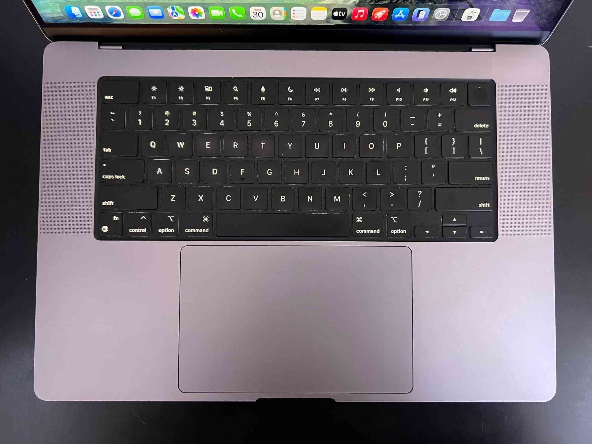 ماك بوك برو 2021 • M1 Pro • ١٦جيجا رام ٥٠٠SSD