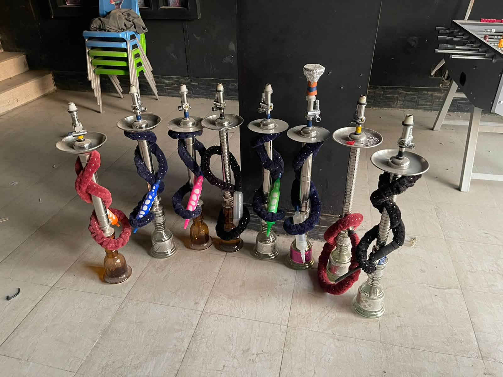 سلام عليكم غراض للبيع نضيفات جدا عنوان بغداد الدورة شارع60 للاستفسار على ***********
