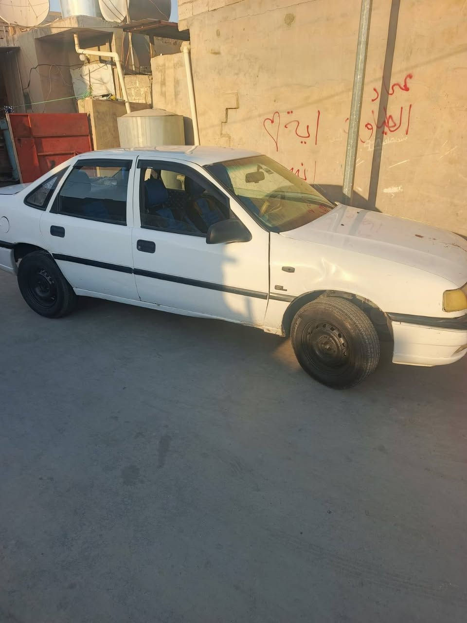للبيع فكترا
موديل 1993سنويه صاقطه بل 2020بيها بطاقة بانزين محرك18 شرط التحويل بدون ضربه السعر /36 ورقه
للاتصال/***********
مكاني كركوك ...
