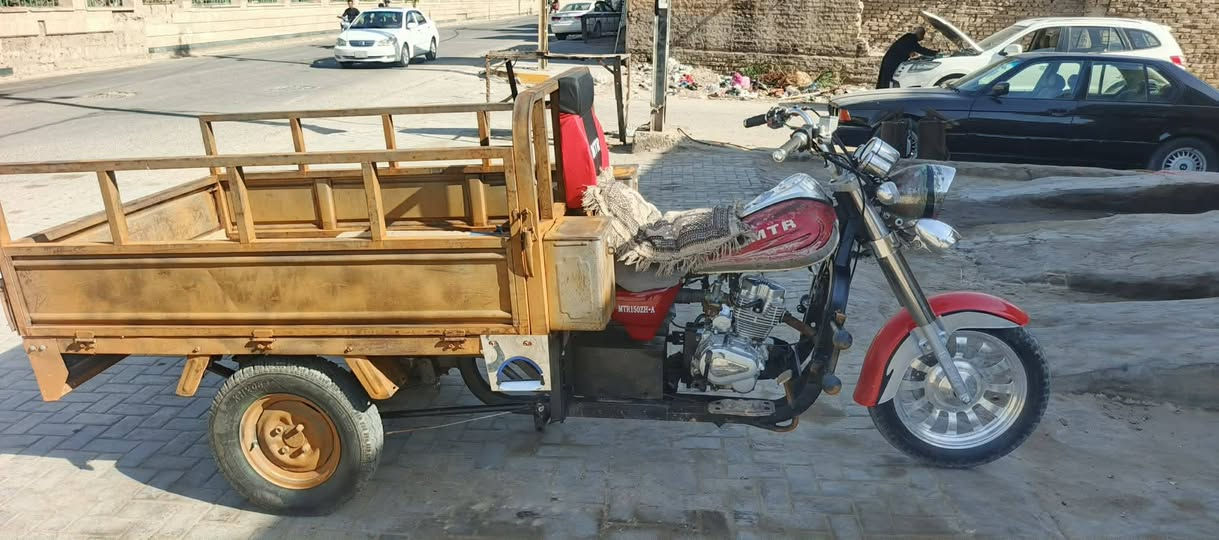 ستوته جاهزه ما عايزه شيء العنوان الشاميه ***********السلام عليكم ستوت للبيع وكيلها حيدر جبرين اوراق موديل 19 ستوته موديلها 19 محرك 19 ستوته
