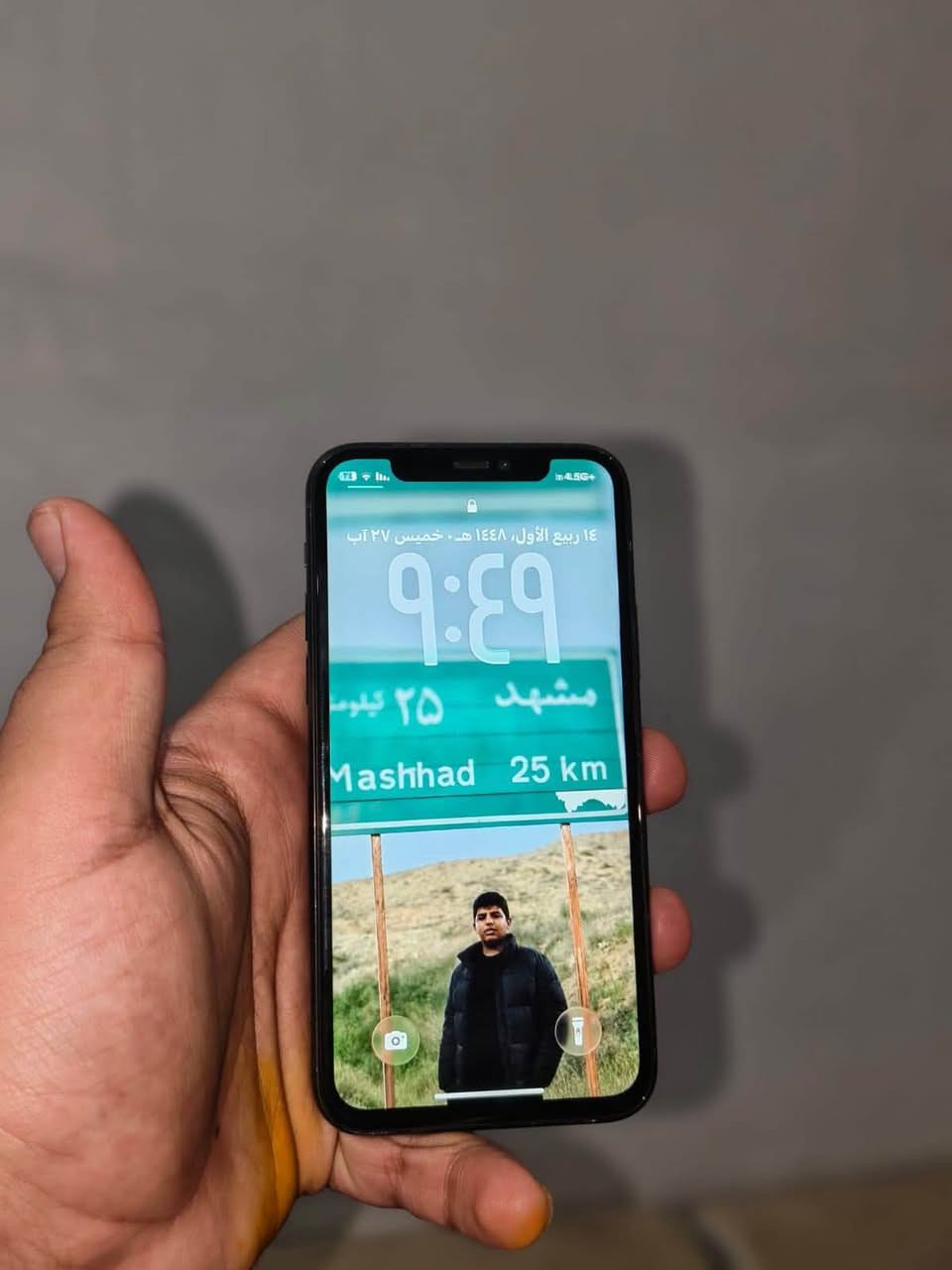 ايفون ١١ برو فقط
مبدل شاشه اصليه ٣ خيارات 
بطاريه بلاديه شرط الفحص ٧٠ 
وبي طخه خفيفه بالعدسه ما مأثره عالتصوير ابد
للمراوس 
واتساب فقط // ***********
