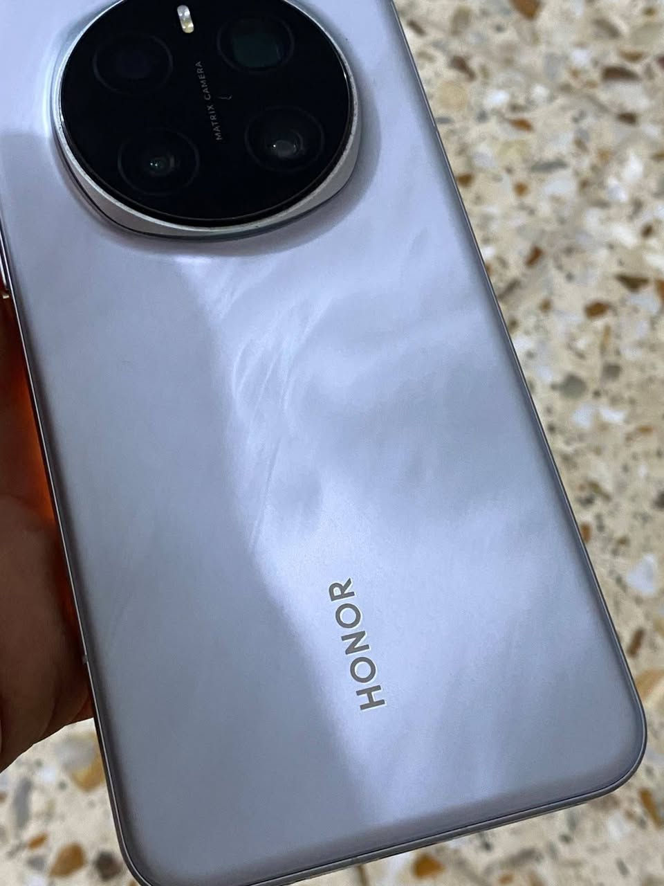هونر ماجك 7 برو كامل ملحقات الذاكرة 512 

الذاكرة العشوائية 12 غيغابيت

المعالج Snapdragon 8 Elite Mobile Platfrom

شاشة بتقنية حماية البصر
2800 x 1280 

🔋 بطارية السيليكون والكربون من الجيل الثالث mAh 5850

🔌 شاحنة 100 واط

نظيف 100‎%‎
بغداد الدوره
السعر 900 وبيه مجال
للاستفسار ***********
