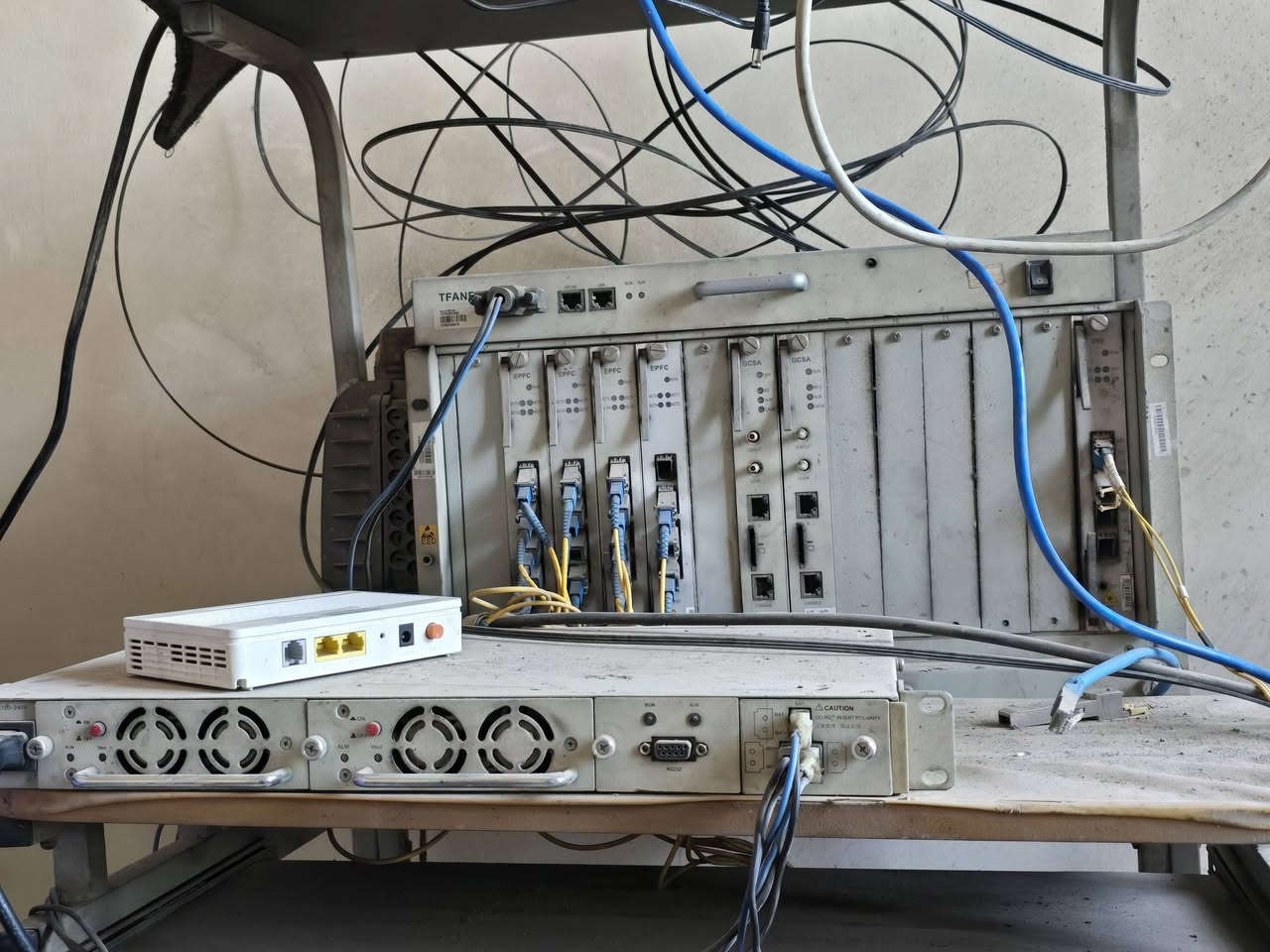 هب 1036 • مكينة لحام DVP-740 • بدالة ZTE220 ١٦SFP