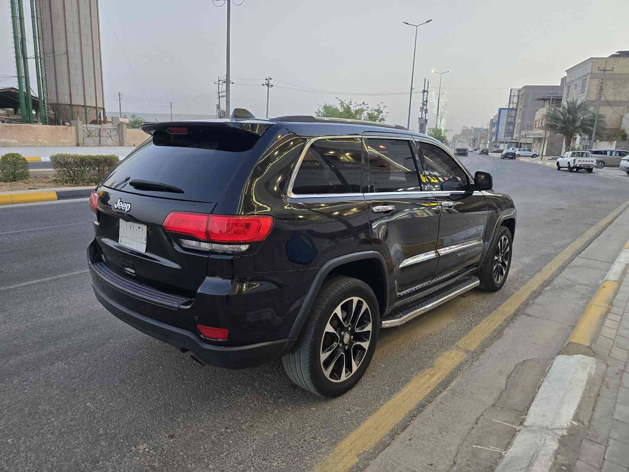السلام عليكم  بيع سريع سياره جيب للبيع موديل ١٧
وراد امريكي
السياره جاهزه من حداديه تخم تاير ومكينه وكير محرك ما بيها اي نقص بصمه تشغيل 
كشنات كهربائي 
السياره مصبوغه صبغ عام للجماليه شواصي ولغود كفاله ابيع عل السونار 
مكاني في كربلاء 
السعر ١٢٥
غير متواجد عل الفيس 
الاتصال ***********
***********
