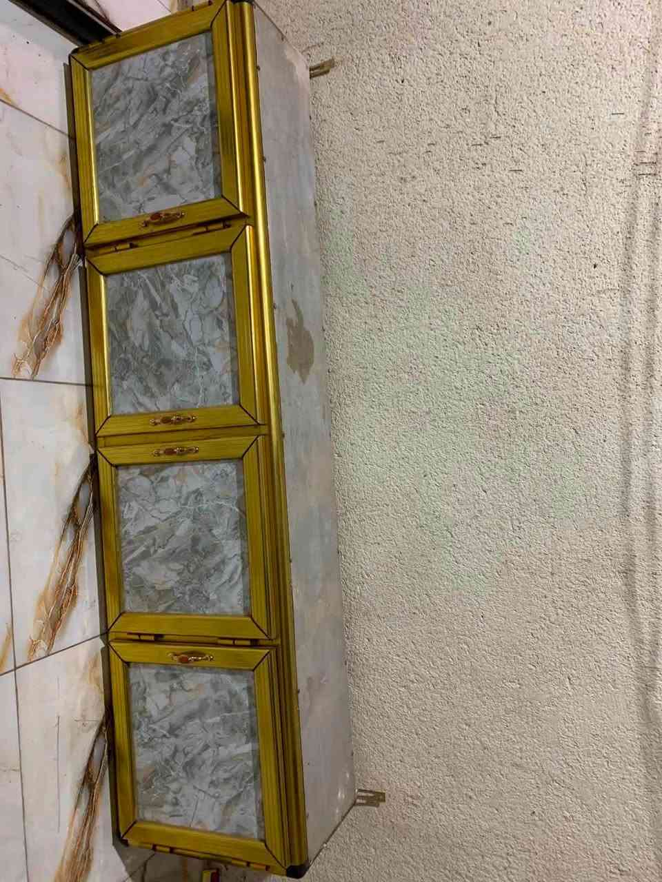 كاونتر بس معلق للبيع نضافته95 بالميه  و قويه مكاني البصره حي الشرطه سعره 85 وبي مجال ***********
