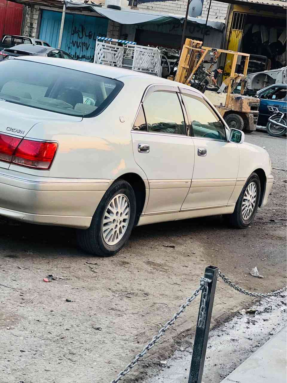 مەلیکەی موس 
٢٠٠٣ 
دیفۆری بچووک 
پێش و دوا کریستاڵ 
٢ دووگمە 
پەردە 
تەقە و ڕەقە  بەشەرت 
چرکەی تیا نیە 
گێڕ و مەکینە و تەبرید بەشەرت 
سەقفی شوشە 
کۆدی هەیە 
کەلار 
*********** كالار, السليمانية
