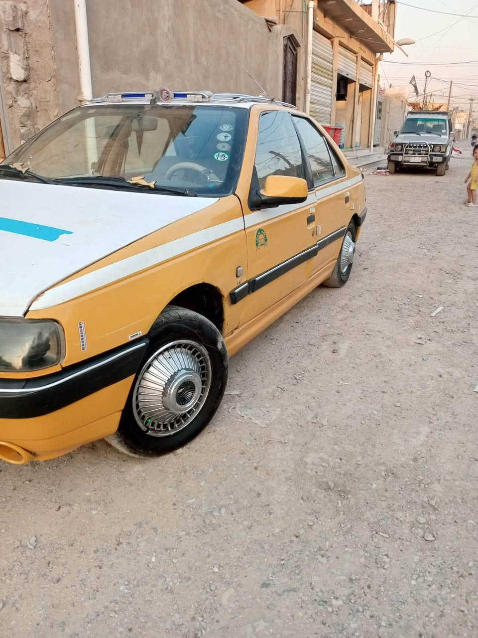 السلام عليكم بيجو لميس مكينه كير خير من الله صدر جديد تخم تاير كهربائيات كلها شغالة تحويل ثاني يوم عنواني مدينة الصدر ق 27 ه *********** السعر 30 وبيها مجال

