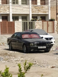 BMW E34 525  للبيع او مراوس . بي ام 525 كبس عدل ، كير عادي 5 نمر ZF , ...