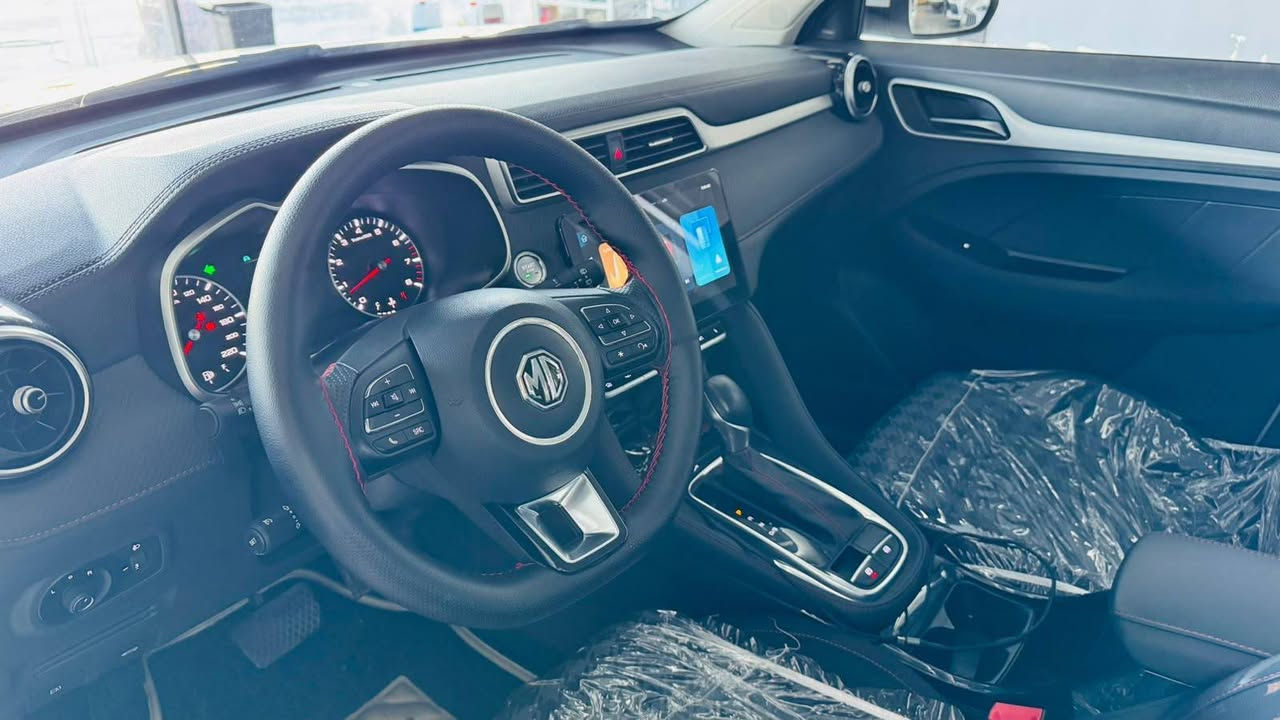 MG zs 
2025 سفرة شركة  6سال زه مان 
ته نها 128$ مجال كه م 
***********
***********
ته نها 5هه زار رؤيشتووه 
دعامى لؤ دعامى به شه رت 
هيچ ه‍يجى بيوه نيه ماشاء ألله 
مواصفات كومفورت 
بصمة 🫆 
شاشه گه وره 
بريك بصمة 
أوتو هولد 
لايت ليد و زينون 
ويل كروم 
كوشن قوماش 
يده بصمة 
يده نيكل 
سوكان ڤوليوم 
تبريد مركزى دواوه 
تعديل سرعة 
حساس دعامى دواوه 
Bluetooth 
USB 
Apple car play ⏯️ 
شوين هه ولير
