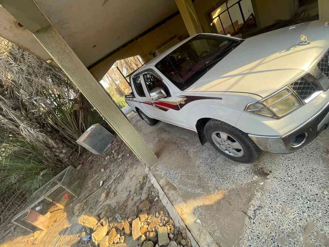 السلام عليكم نيفارة موديل ٢٠٠٨ السيارة مكفولة كل شي على وضع الشركة ابلادي السعر ٩٠ وبيهة مجال السيارة بسمي اتريد تحول اتريد وكالة اني حاضر 
الاستفسار الاتصال بل رقم ***********
او *********** 
@الكل
