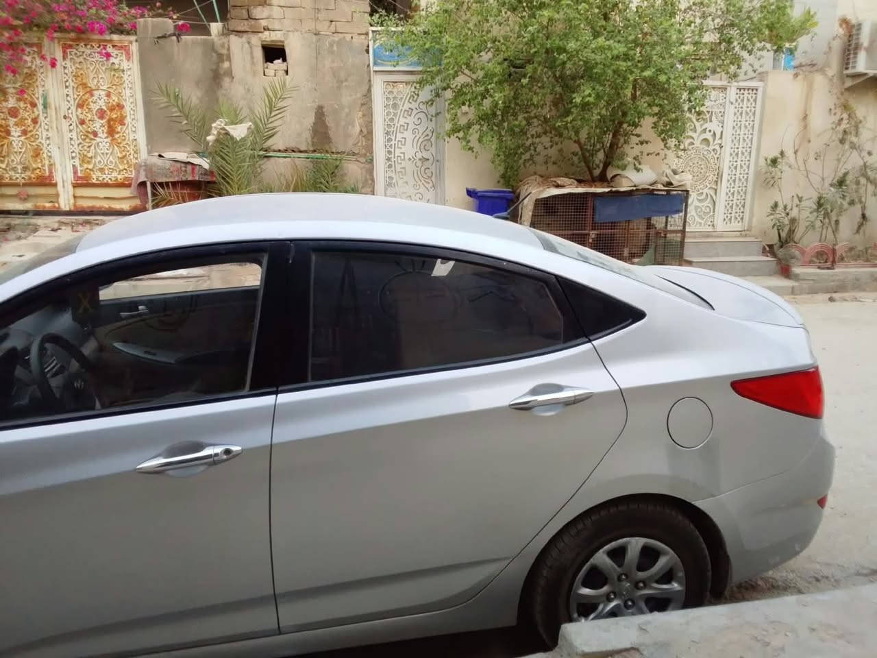 اكسنت 2016 خليجي محرك 1600 سيارة نضيفة مكينة وكير كفالة +تخم تاير جديد السعر 97 بيه مجال ***********
