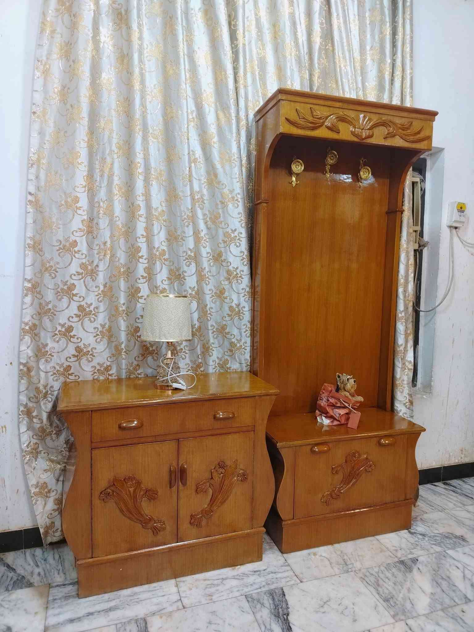 غرفة نوم تسكام صاج داخل وخارج شغل ثقيل ضهر جرجوبه خمسه ملم استعمال قليل مابيها اي ضرر مكاني حلة حي الجزائر ***********.   ***********

