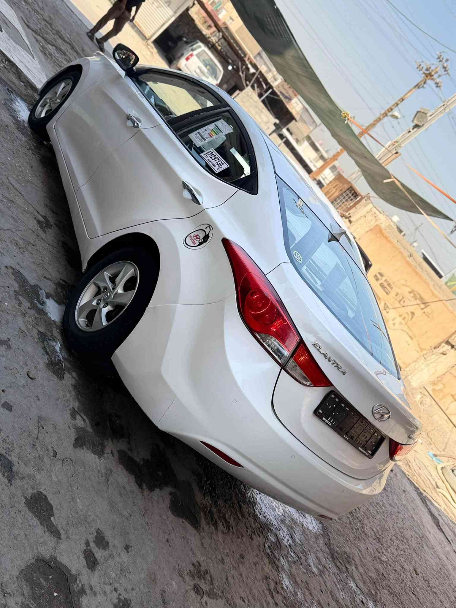 سلام عليكم النترا سياره حلوه وجاهزه السياره ادوات كصه جنطه متومه طبق الاصل مكان سياره بصره بيع او مراوس ***********6
