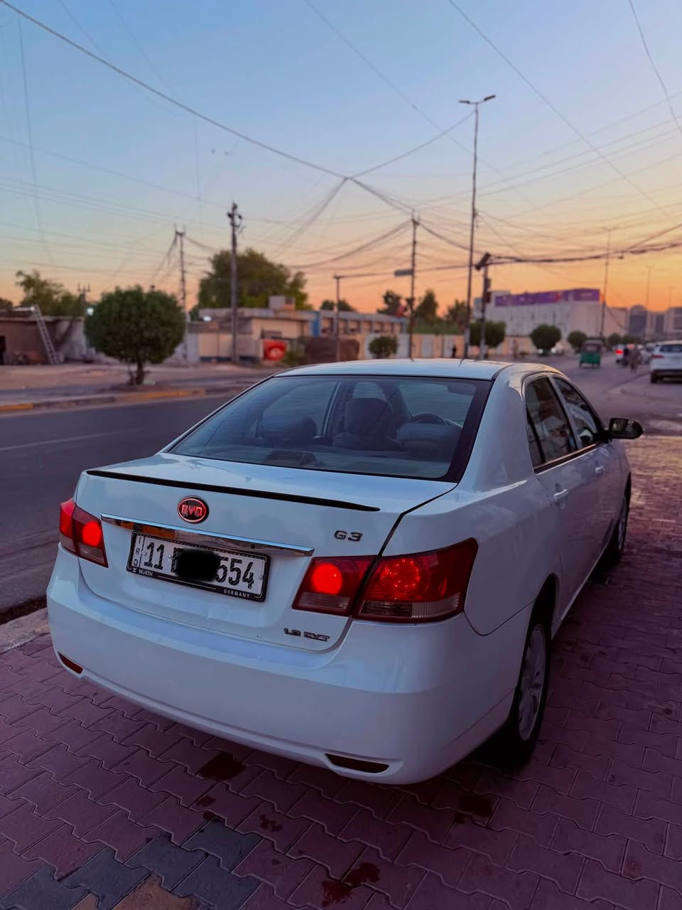 السلام عليكم : مــراوس فقط مع شوفرليت كروز راس براس ❗️
BYD G3 2013 
كير محرك مكفول ❗️✅
تبريد ثلج ❄️
بصمه تشغيل ✅
فتحه سقف ✅
تحكم ستيرن ✅
كلشي شغال بيها ✅❗️
سياره ناعمه وترايها حلو ✅❗️
واتساب موجود اذا عندك راسل ودزلي صورها : 
❗️*********** ❗️
