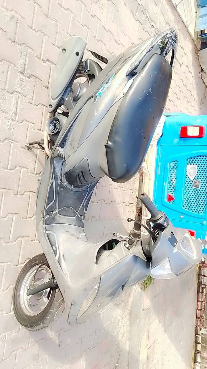 سلام عليكم شباب دراجه عدله ملحه كفاله عامه من كلشي ختم واحد الكفرات والملاح والمكينه تجي تفحص تقتنع ياله تاخذه جيب فيتررر افحص براحتك الموشراي ويتعب يكرمنه بسكوته سعره    ٩٥٠   وبي مجال مكاني مدينة الصدر رقمي ***********
