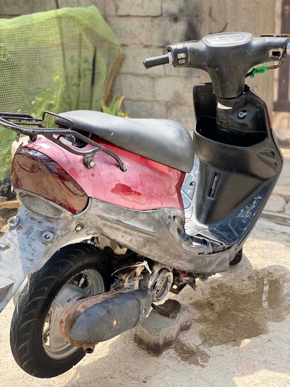 سلام عليكم شباب دراجه بيجي مكينه حلوه عوزه ترتيب بصيط شغاله حاليا سعر 125 بيهه مجال بصيط كلش مو شراي لاتراسل رحمه على موتاك هاذا رقمي ***********
