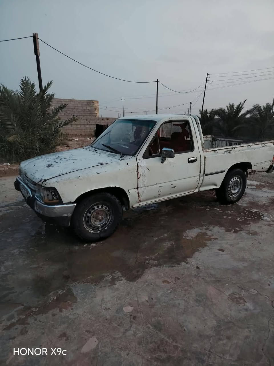 سلام عليكم سياره لبيع تيوته اصولي سعر 25وبيه مجال 
لعنوان ميسان قلعه صالح تصل ***********

نص مكتوب في الصور:
- HONOR X9c