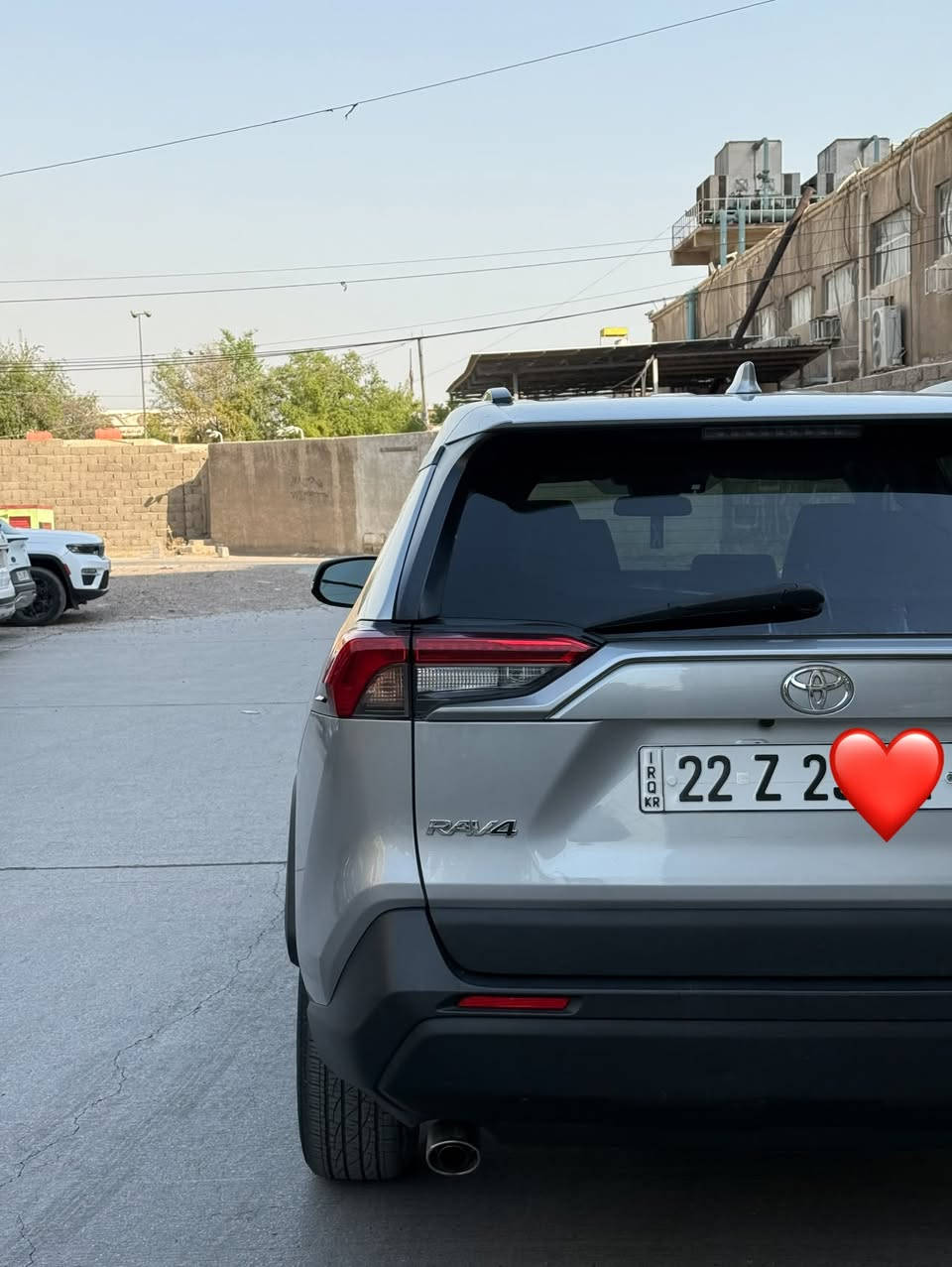 سلام عليكم راف فور موديل 2021 وراد امريكي رقم اربيل سياره نضيفه جدا حادثه موجود بصور سياره جاهزه من كل نواحي مابيه اي نقص مواصفاته معروفه نص فول محرك 2500 مكان سياره اربيل سعره 185 وبيه مجال رقمي ***********
