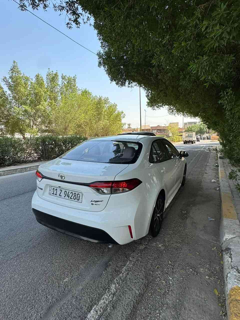 السلام عليكم كورلا هايبرد بجم الامريكي 2025 
سيارة نظافة 100% مكفولة من الصبغ والبارد ملاحظة شخطين بالباب ناعمات فقط 
سيارة بريحة الشركة كاملة ع اخر حباية الممشى 18 الف العنوان بغداد حي العامل السعر 153 وبيها مجال حك الجيه للشراي
***********
