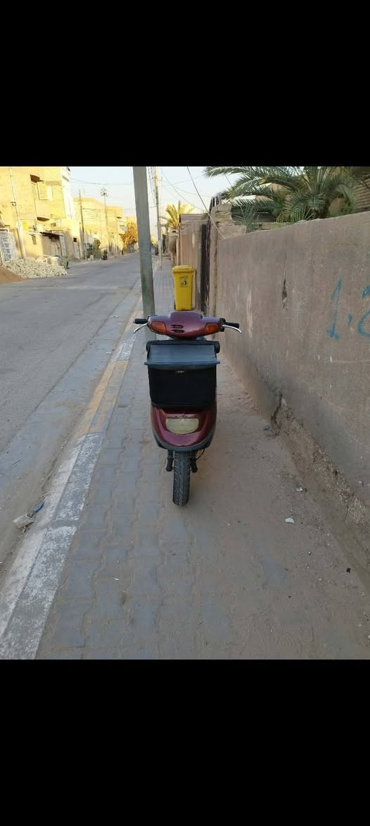 السلام عليكم دراجه للبيع نضيفه كلش مكينه ناعمه شلعه قويه كهربائيات كلهه شغاله نكره سلف هندر لايت اشاير بك لايت تايرات جدد دراجه غراض كلهه بلادي حته الكابريته اصليه مال جني السعر 350 وبيه مجال المكان كربلاء قرب محطة الوزني رقم الانتصال ***********
