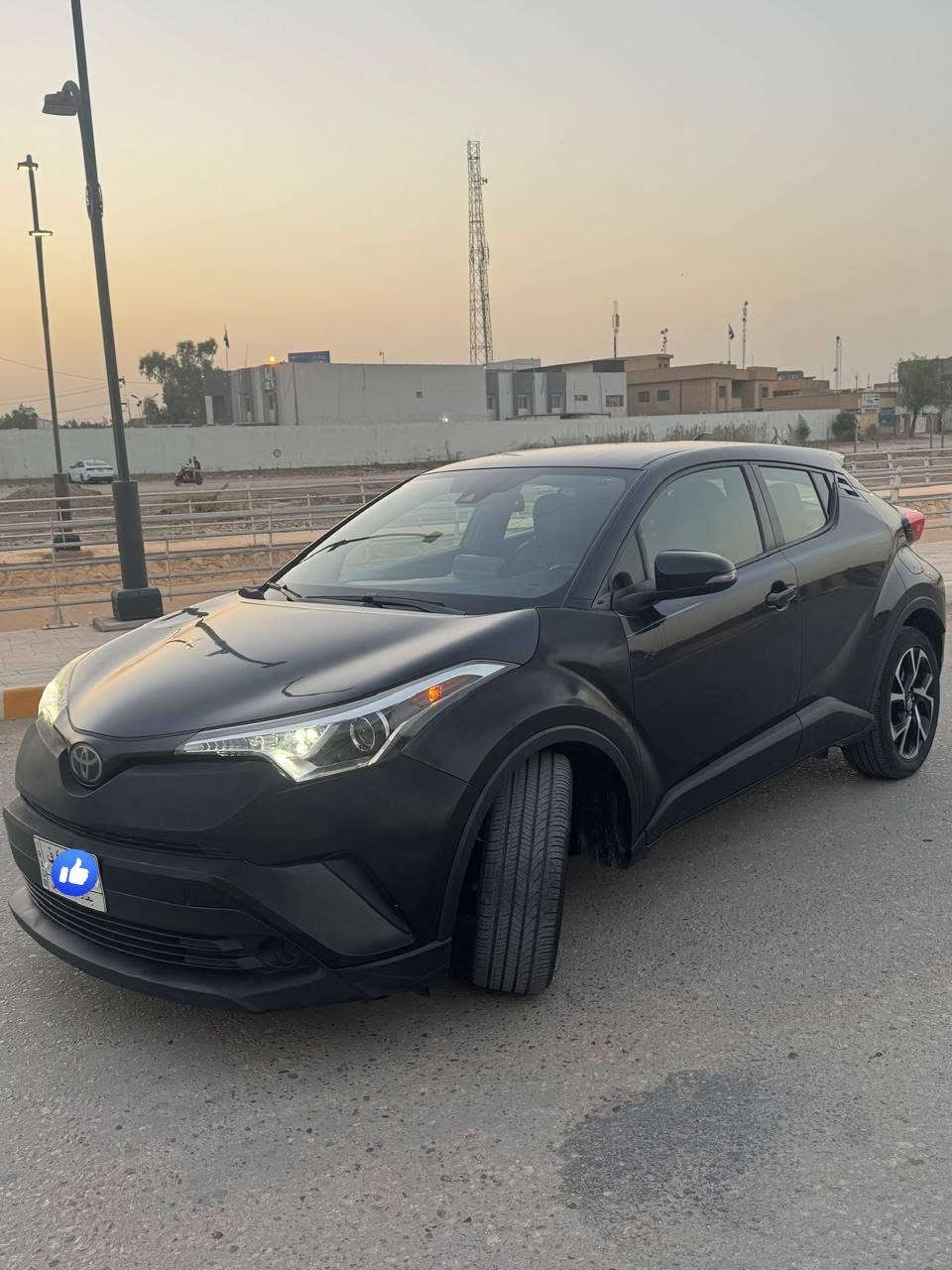 تيوتا CH-R 2019
يابانية وارد امريكي ، قطعة وحدة ، مكينة 2.0 كير CVT ،دفع امامي ، 

شاشة وسطية 8 إنج ، تدعم ابل كار بلي ، اندرويد اوتوا ، بلوتوث، منفذ USB ، منفذ سماعات AUX 

صوت 6سماعات ، تحكم ستيرن ، 

مواصفات: 
تحذير اصطدام ، رادار امامي ، اكتشاف المشاة ، تحذير مغادرة مسار 

 HIGH BEAM الضوء العالي ينفتح وينغلق تلقائيًا اذا اكو سيارات متجها عليك ،
 حساس اطارات ، 
كاميرة خلفية ، 
مانع انزلاق ، 
تراكشن كونترول ، 

ماشية : 57KM الف 
سعر 14,500$
تواصل: ***********
