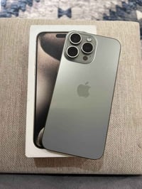 ايفون 15 برو ماكس ماستر AAA ذاكره 256 بطاريه 87 جهاز لون تيتانيوم نضيف...