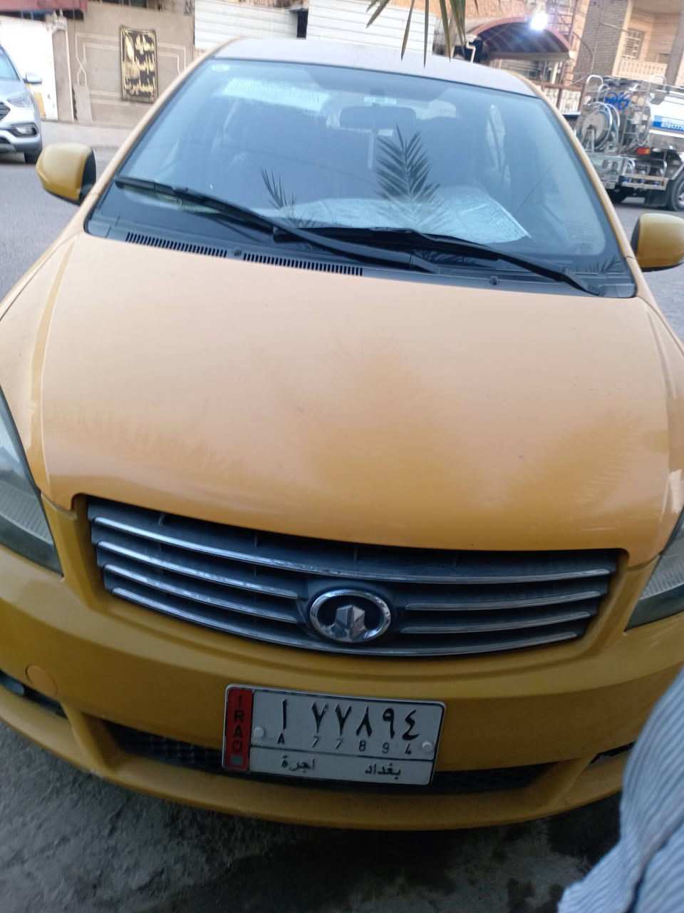 السلام عليكم
كريت وول فولكس صالون اجره 
السياره الحداديه مالتها نص
وبيها ظربه بالجاملغ الي وره السايق ضربه خفيفه ومصلحه جاهزه
سنويه نافذه بل 2016
تبريد كير محرك شغال السياره علـّۓ  وضع الشركه جديده كلش
الغرامات عليه والهيئه علـّۓ  الي يشتري 
السياره بأسمي تحويل مباشر
مكاني بغداد السيديه
السعر 30 وبيها مجال
***********
***********

