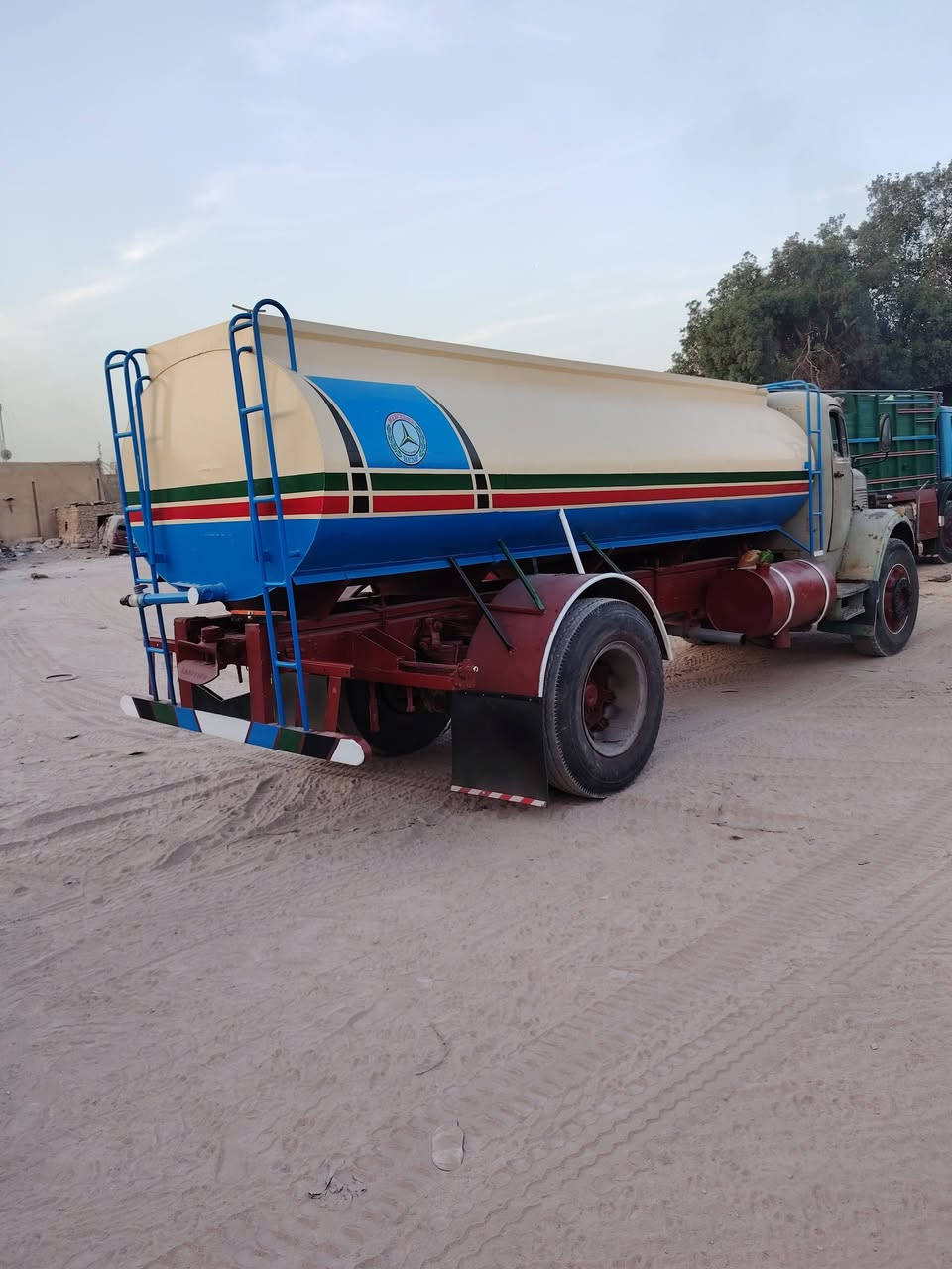 محرك شرط • ما يبخر • بوز كير
