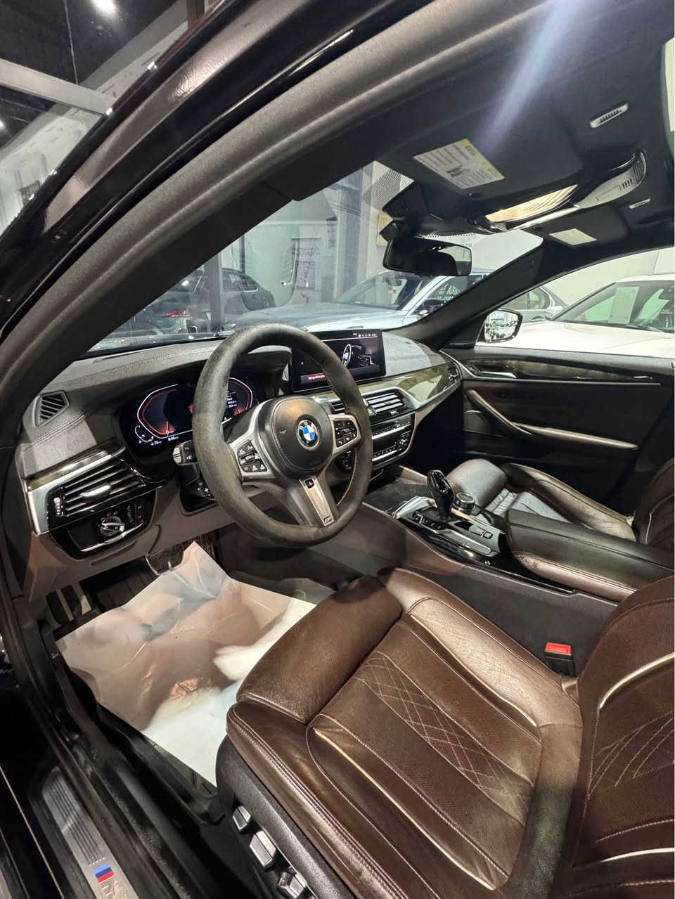 بي ام 530i • ٢٠٢٢ • بلاك ايدیشن