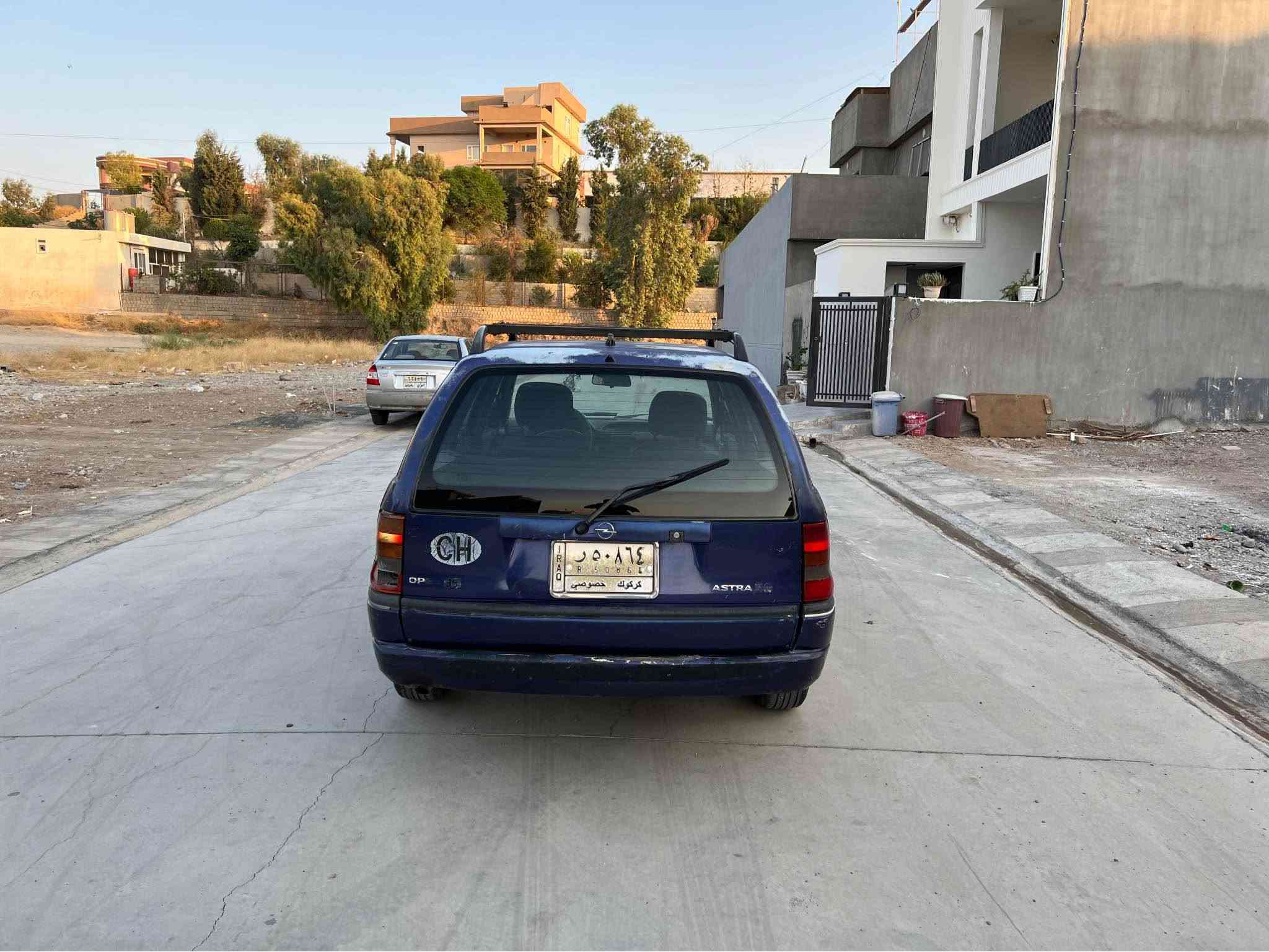 اوبل استرا استيشن موديل 1995شرط تحويل مشروع وطني 
جديد بية دفتر بنزين سعر 38
محرك 20كير عادي كير محرك صدر كوله بشرط 
سياره كولا عل بيلاد بدون ضرر بس بيه جلح لازم صبغ 
عنوان كركوك 
*********** كركوك, العراق
