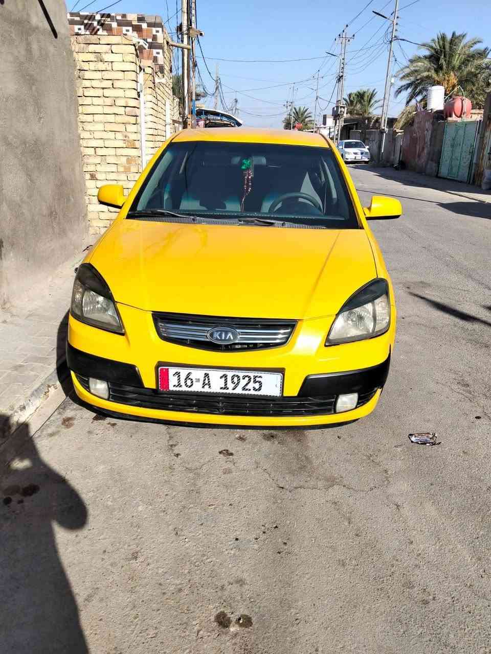 السلام عليكم كيا ريو موديل ٧ خليجي جاهزه من كلشي كير عادي المكان السماوه رميثه رقم الموبايل *********** السعر ٦٨ بيهه مجال مكينه وكير وتبريد كله شرط تخم تاير وباتري جديد
