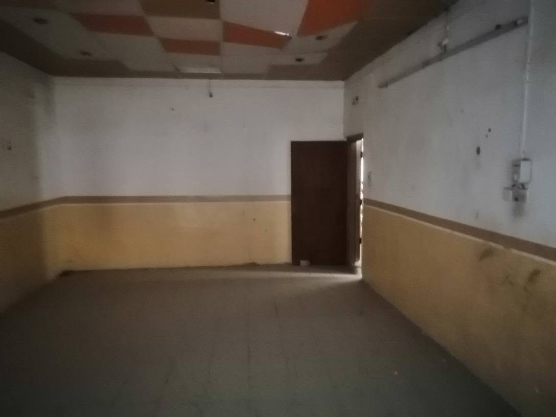 عندي بيت حي المكرمه مساحه ٢١٦ م بيت قديم مساحه ٢٦٦ بايع الحديقة ٥٠م وباقي ٢١٦ لبيع تصال على الرقم *********** منطقة ثمن تالاف بيع ومراوس النجف, العراق
