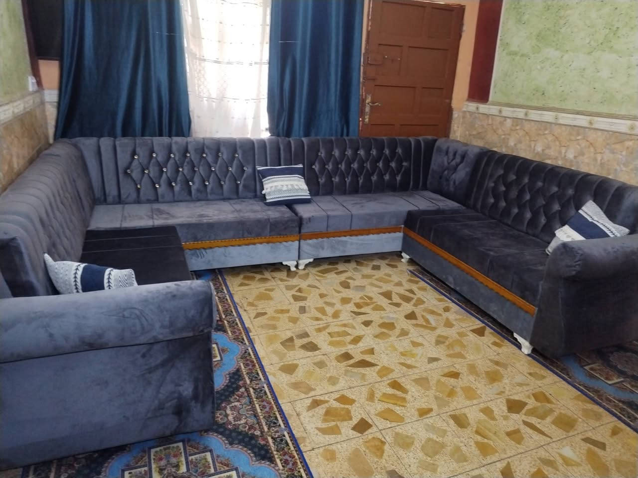 قبل،، وبعد،، الوان حسب الطلب، دوشمه..تخم المستعمل..وتصليح..واضافه.السفنج.
.اسعار مناسبه شغل درجه اولئ..

واتساب،، ***********
