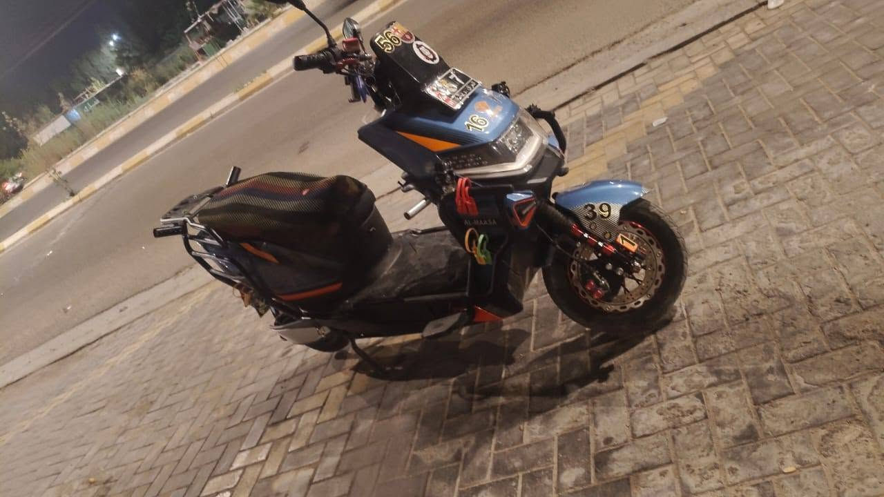 سلام عليكم للبيع دراجة موديل 26 مابيه أي نقص نضيفة كلش
السعر 676 وبيه مجال
