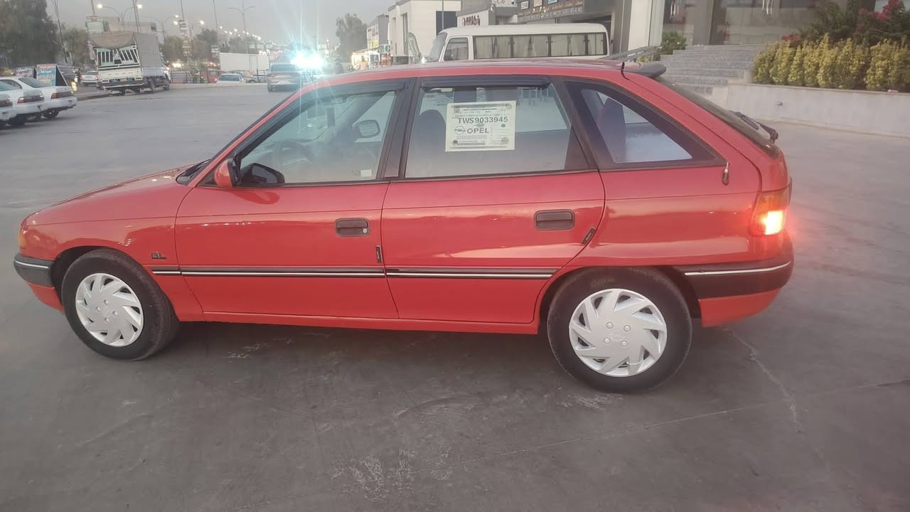 سلام عليكم استره موديل ٩٣ شرط الوكله والتحويل
سنويه عضم مشروع وطني رقم الماني باسمي شرطه تحويل سنويه ٢٩ محرك كير شرط
توماتيك جامعات كهرب قفل مركزي تبريد اي بيس
طخم جديد تايات جديد سياره بدون صبغ
دواير دوسات مامصلحه شرط  سياره
بدون صبغ
سعر ٤٥ المكان الايسر حي عدن
***********
