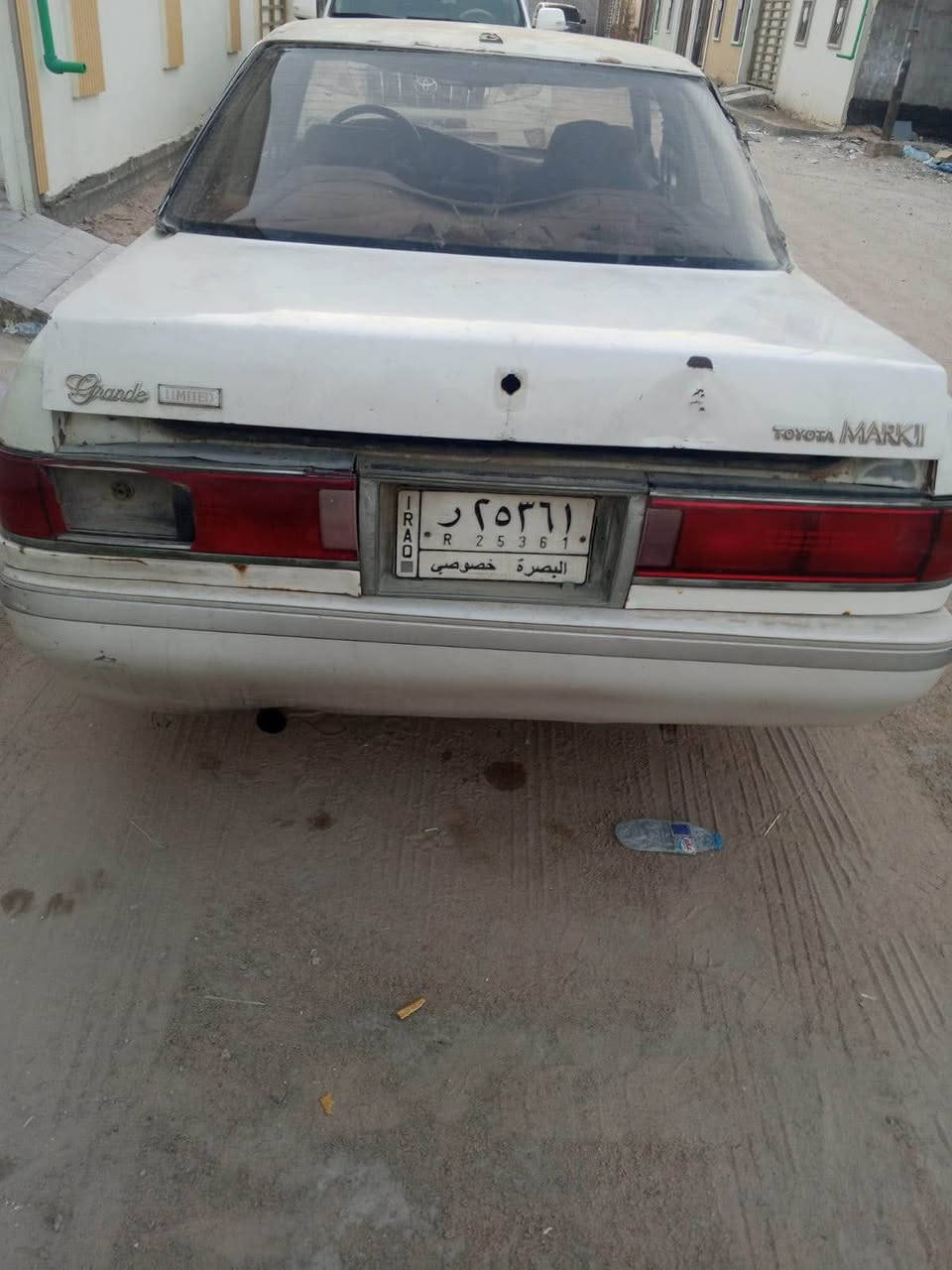 سلام عليكم سياره مارك رقم لبيع سياره مكينته تعبانه بس شغاله وماشيه سعرها 18 وبيه مجال قليل *********** البصرة, العراق

