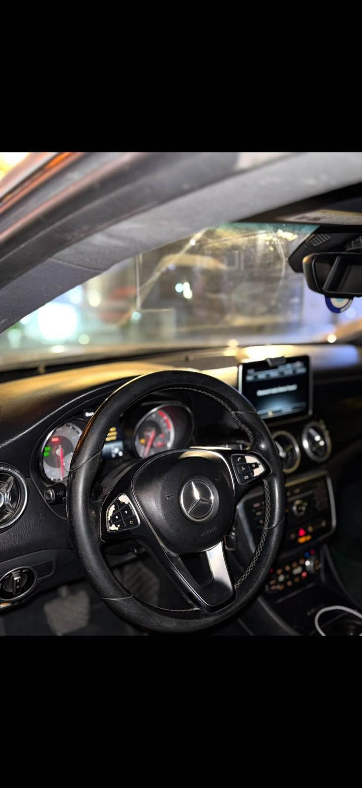 سلام عليكم مارسيدس موديل ٢٠١٦  cla250 حادثها فقط بنيد السيارات فول مواصفات بنرامه  جلد بصمه رادرات فول الفول بيع او مراوس السعر١٥٥ بي مجال مكاني السيديه*********** بغداد, العراق
