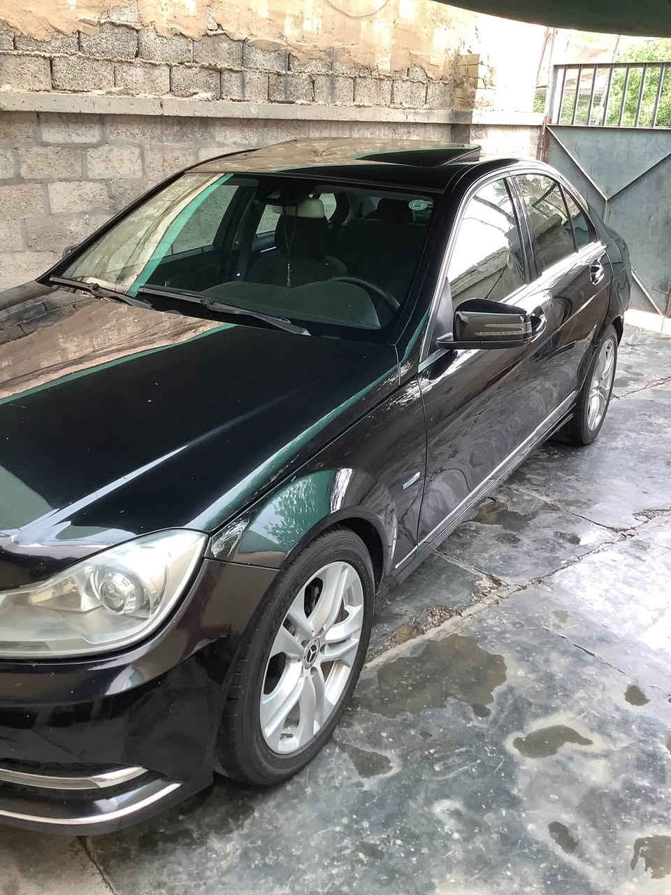 مرسيدس C200 • ٢٠١٢ • فول اوبشن